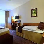 Comfort Tom Kyle