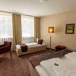 Hotel Comfort Tom Kyle 3*