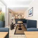 Hotel Comfort Tom Kyle 3*