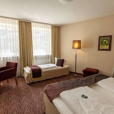 Hotel Comfort Tom Kyle 3*