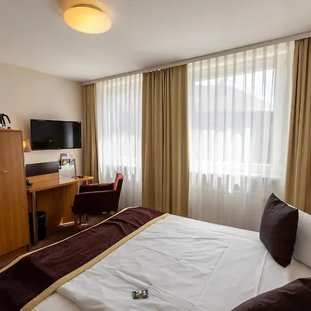 Hotell Comfort Tom Kyle 3*