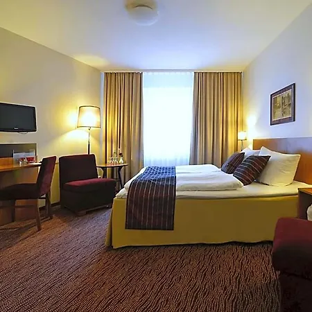 Hotel Comfort Tom Kyle 3*