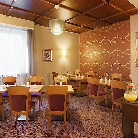 Hotel Comfort Tom Kyle 3*