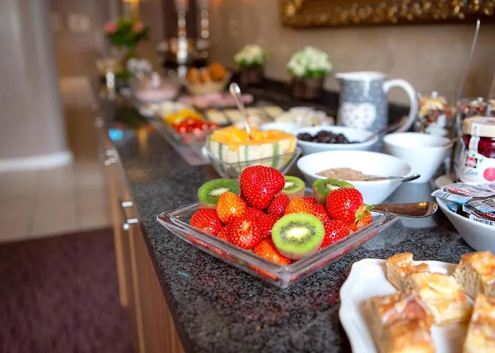 Hotel Comfort Tom Kyle Kiel