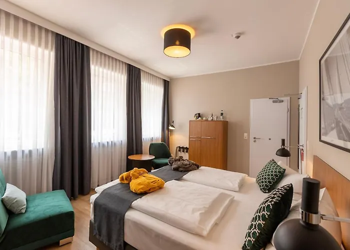 Comfort Tom Kyle Kiel