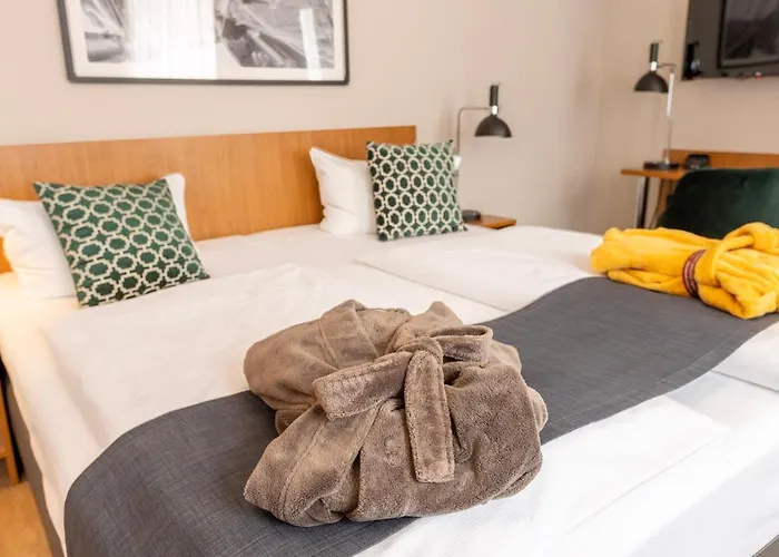 Hotel Comfort Tom Kyle Kiel