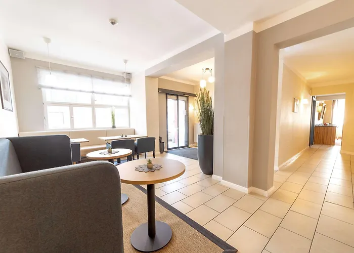 Comfort Tom Kyle Hotel